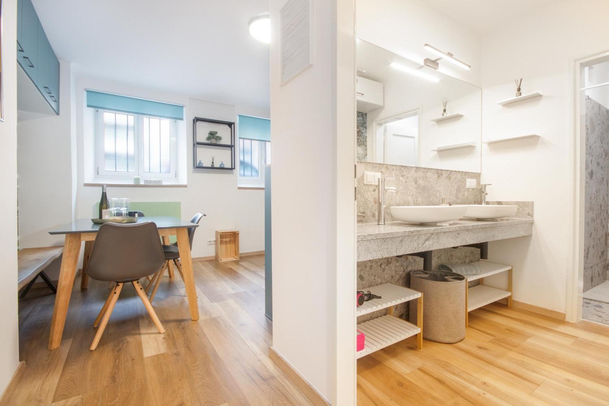 Lendkanal - City - Netflix - Waschmaschine - Kaffeevollautomat - 8 Pax - 4 Schlafzimmer Klagenfurt am Wörthersee Exterior foto