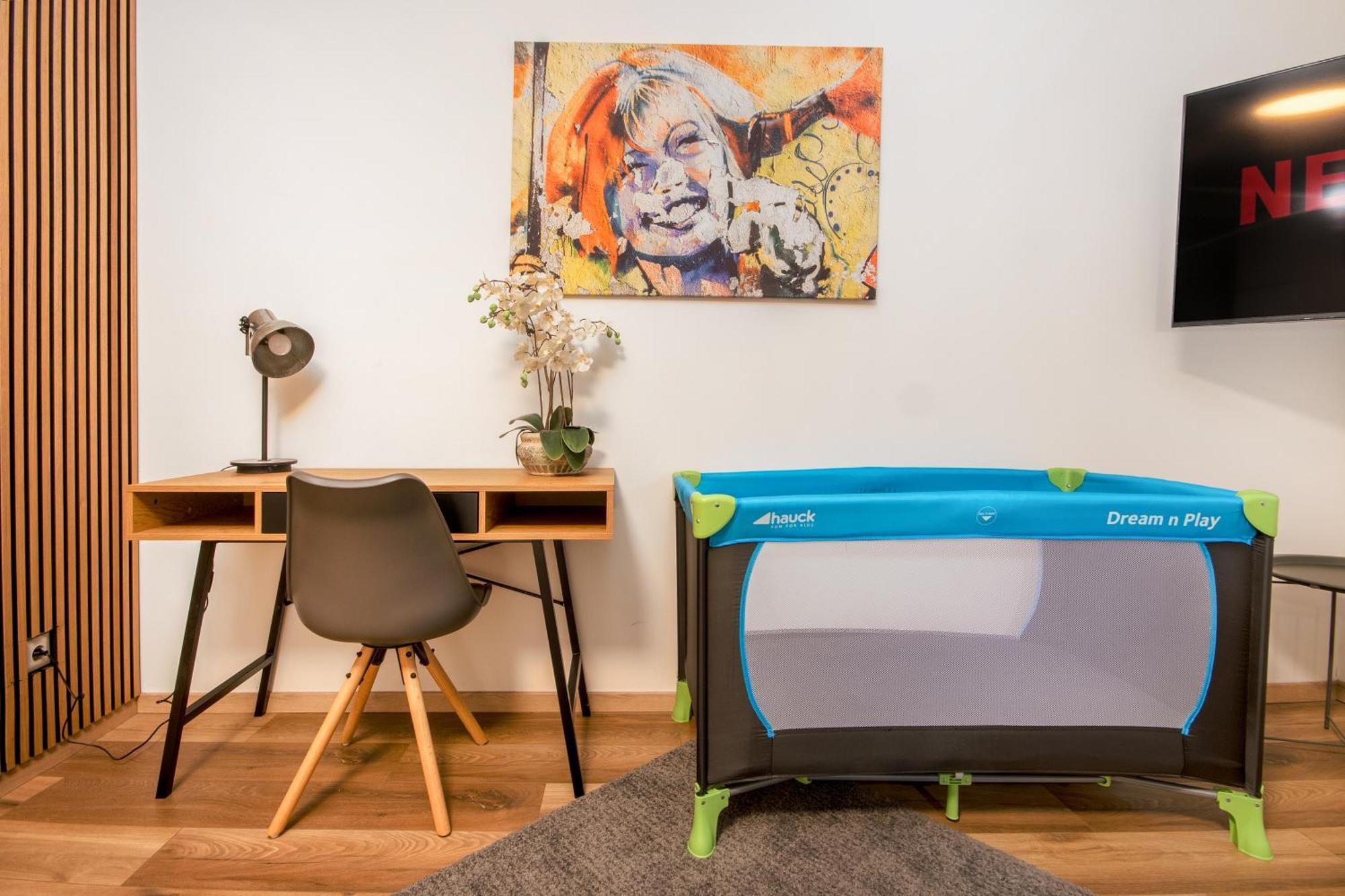 Lendkanal - City - Netflix - Waschmaschine - Kaffeevollautomat - 8 Pax - 4 Schlafzimmer Klagenfurt am Wörthersee Exterior foto
