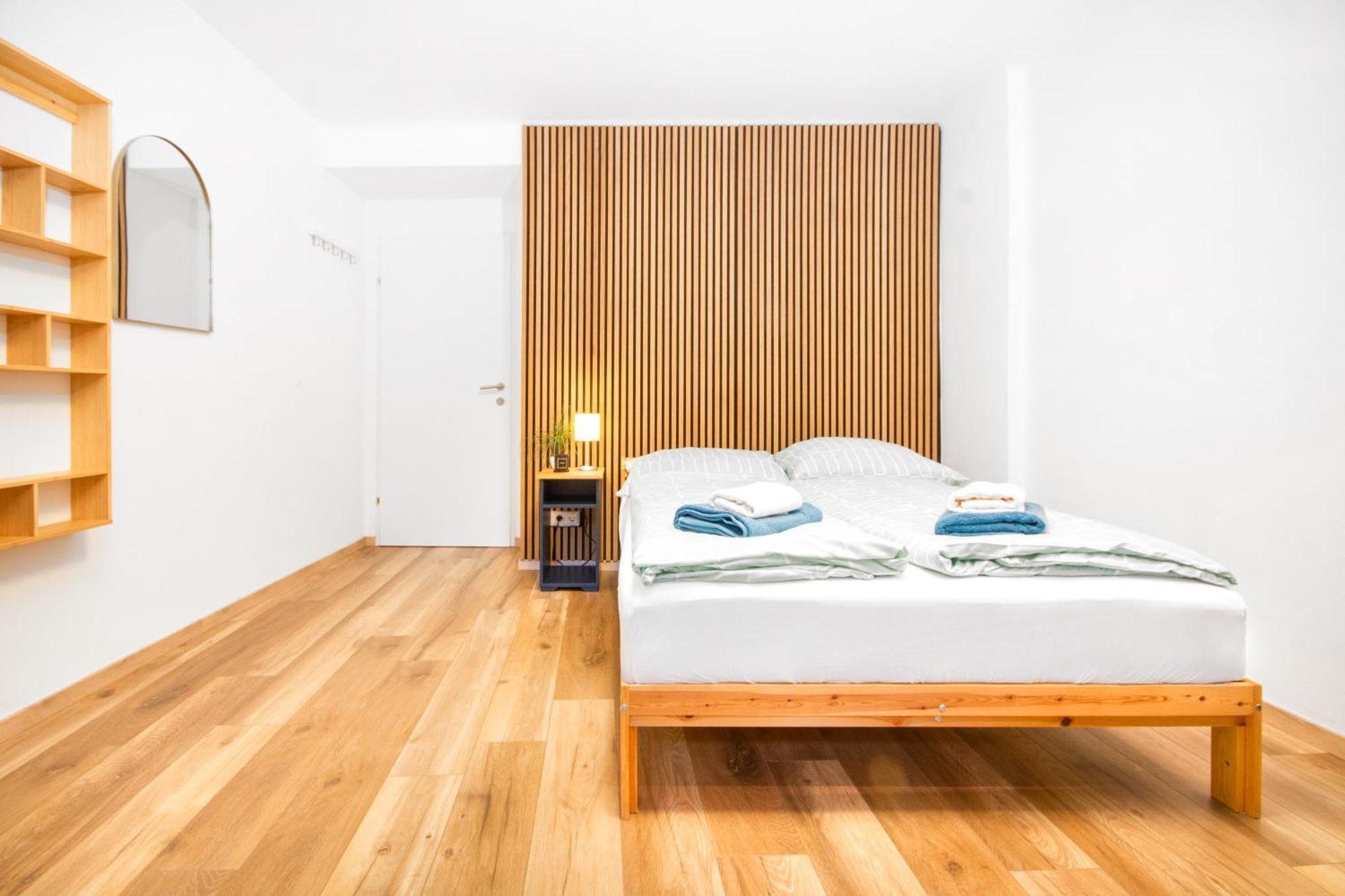 Lendkanal - City - Netflix - Waschmaschine - Kaffeevollautomat - 8 Pax - 4 Schlafzimmer Klagenfurt am Wörthersee Exterior foto